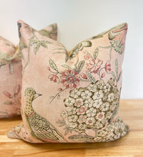 Load image into Gallery viewer, Villeneuve Pattern by Thibaut