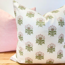 Load image into Gallery viewer, Milford Pattern by Thibaut