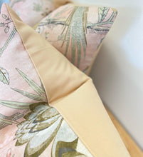 Load image into Gallery viewer, Villeneuve Pattern by Thibaut