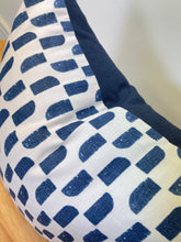 Load image into Gallery viewer, Akio Pattern by Thibaut