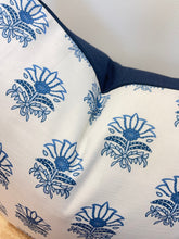 Load image into Gallery viewer, Milford Pattern by Thibaut