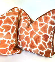 Load image into Gallery viewer, Makena Pattern by Thibaut