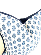 Load image into Gallery viewer, Julian Pattern by Thibaut