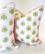 Load image into Gallery viewer, Milford Pattern by Thibaut